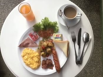 kata beachwalk hotel and bungalows