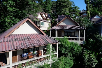 kata beachwalk hotel and bungalows