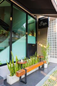 wealth boutique hotel