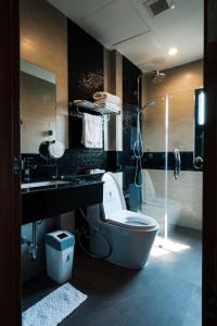 wealth boutique hotel