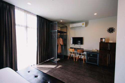 wealth boutique hotel