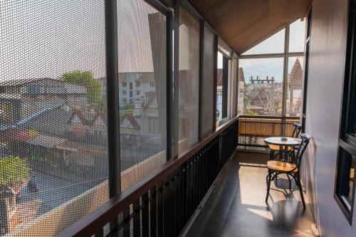 wealth boutique hotel