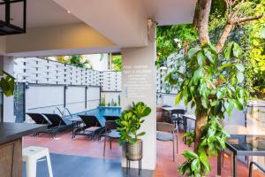 wealth boutique hotel