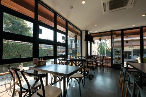 wealth boutique hotel