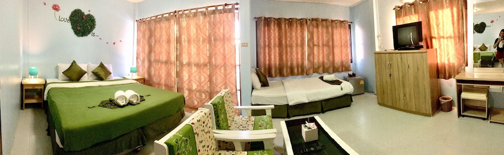 phunyanuch hotel