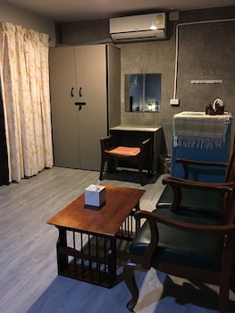 phunyanuch hotel