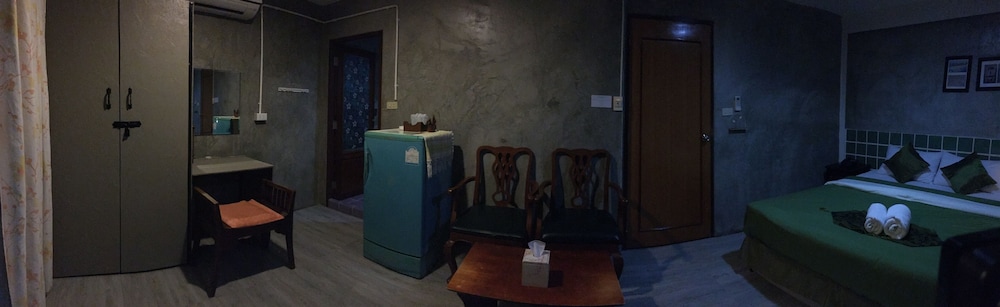 phunyanuch hotel