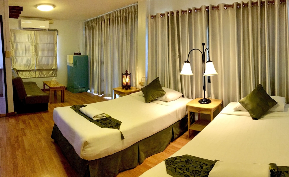 phunyanuch hotel