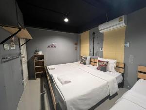 la belle nuit house