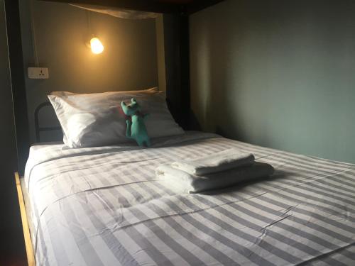 talardkao balcony krabi hostel