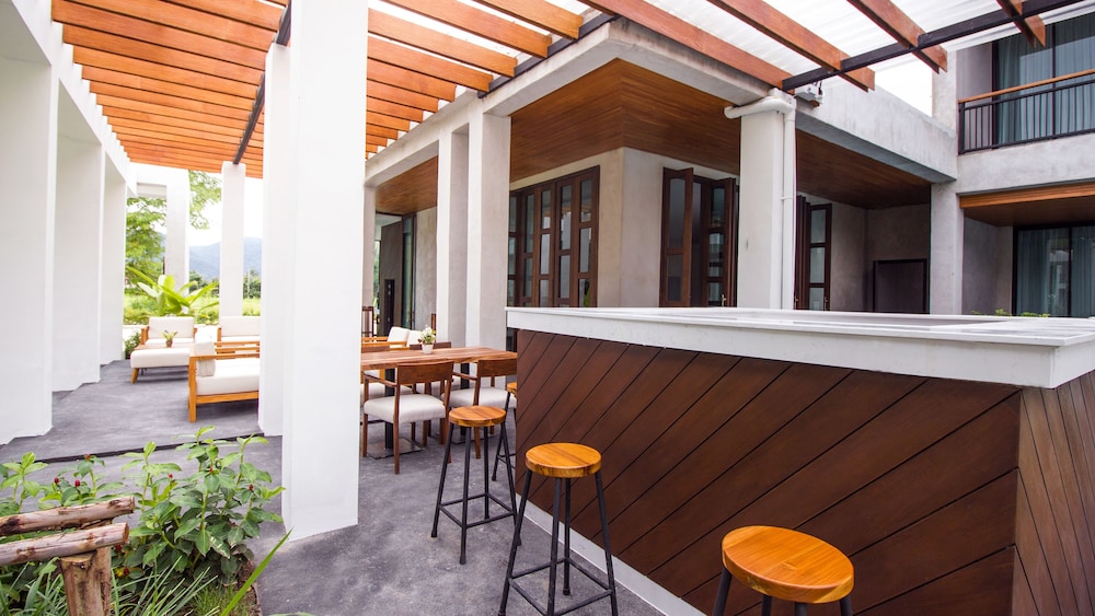 b2 pai premier resort