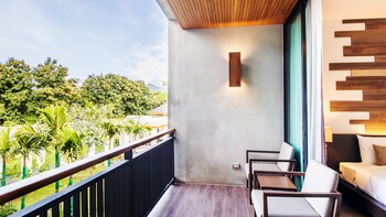 b2 pai premier resort