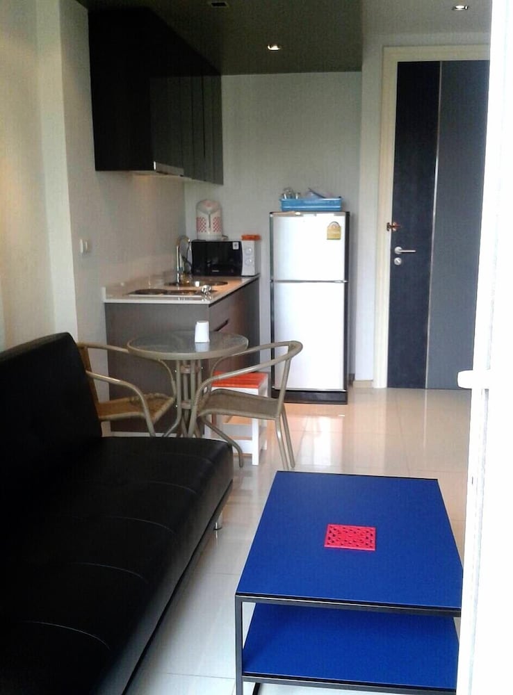 thanyalak at the gallery condominium