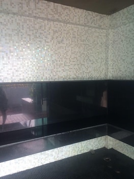 thanyalak at the gallery condominium