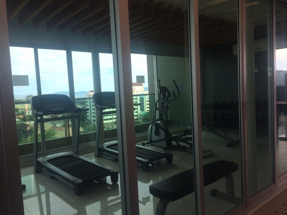 thanyalak at the gallery condominium