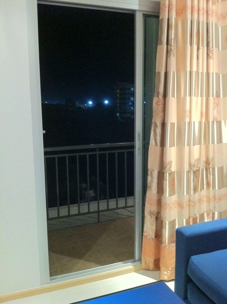 thanyalak at the gallery condominium