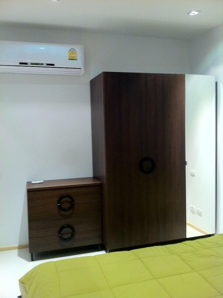 thanyalak at the gallery condominium