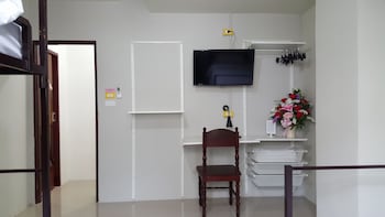 bangkok check inn hostel