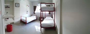 bangkok check inn hostel