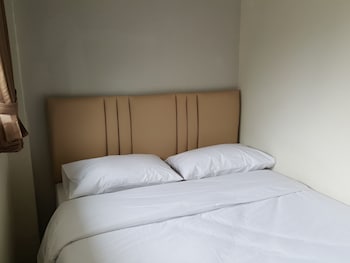 bangkok check inn hostel