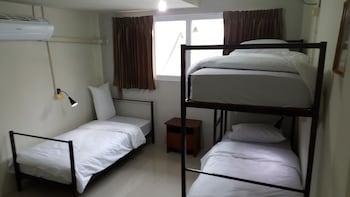 bangkok check inn hostel