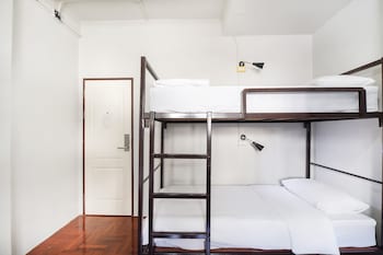 bangkok check inn hostel