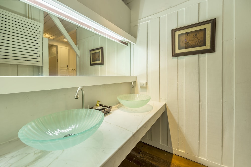 baan kachitpan adults only