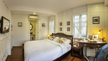 baan kachitpan adults only