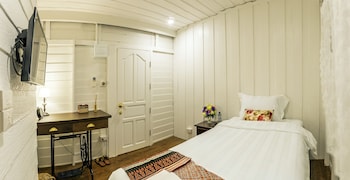 baan kachitpan adults only