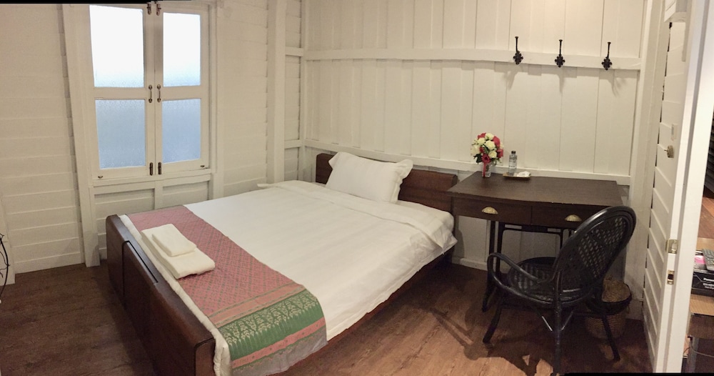 baan kachitpan adults only