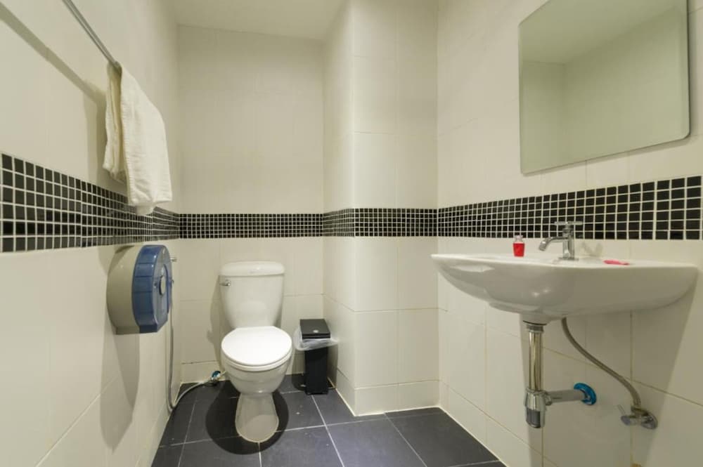 the little pig sukhumvit