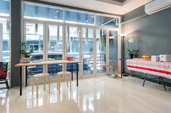 the little pig sukhumvit