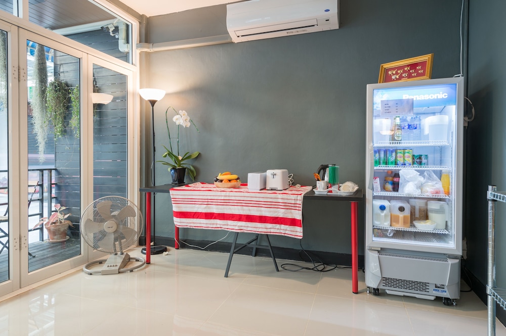 the little pig sukhumvit