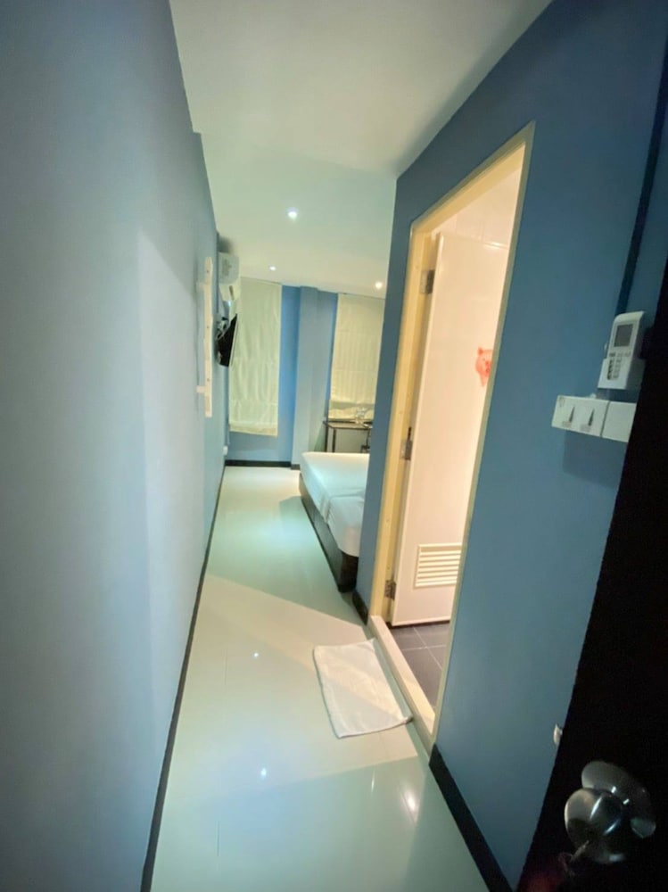 the little pig sukhumvit