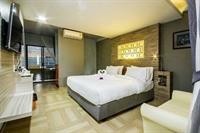 sriwipha boutique