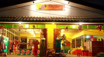 chezmoi handicraft and homestay