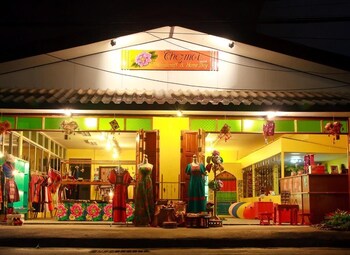 chezmoi handicraft and homestay
