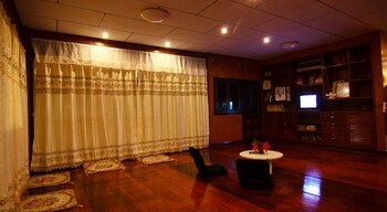 chezmoi handicraft and homestay