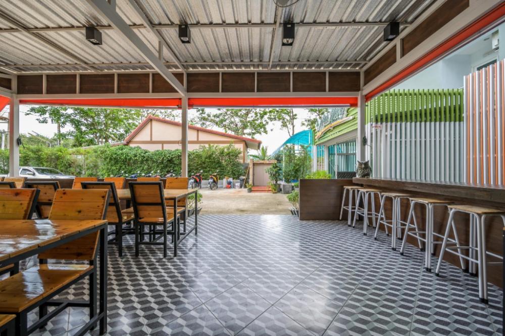 naiyang place phuket airport