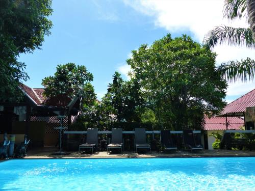 bee nat garden resort