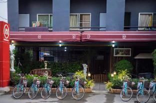 r1 boutique serviced apartment