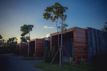 The Infinite Resort Nakhon Sawan,Nakhon Sawan Province>>Nakhon Sawan,3 star