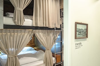siam plug in hostel