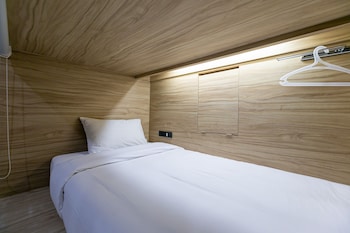 the bedrooms hostel pattaya