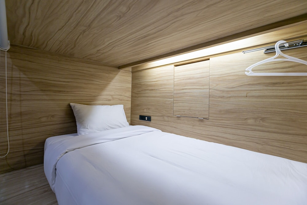 the bedrooms hostel pattaya