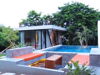 pony hill villa