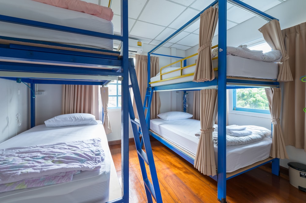 nang ta yon at ban thap chang hostel