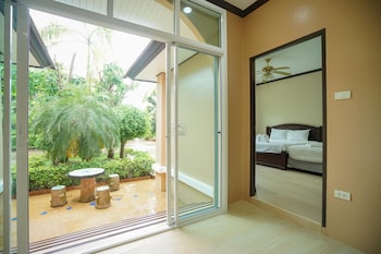 baan faa talaychan resort
