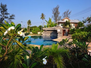 baan faa talaychan resort