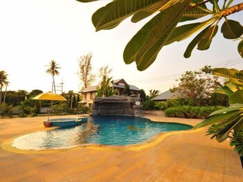 baan faa talaychan resort